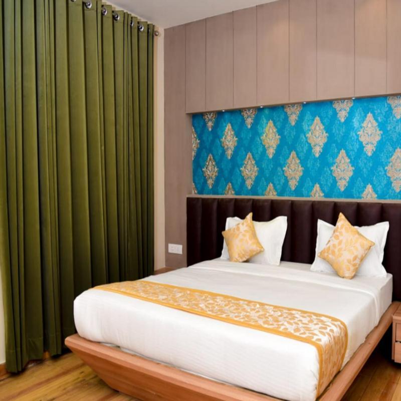 Hotel Olive Crown Lucknow Exterior photo